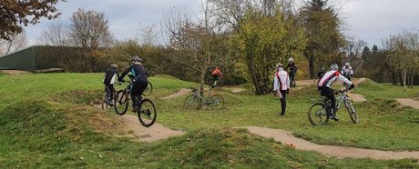 Rad-Techniktraining im Freien