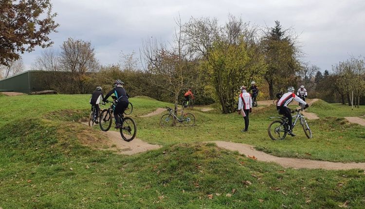 Rad-Techniktraining im Freien