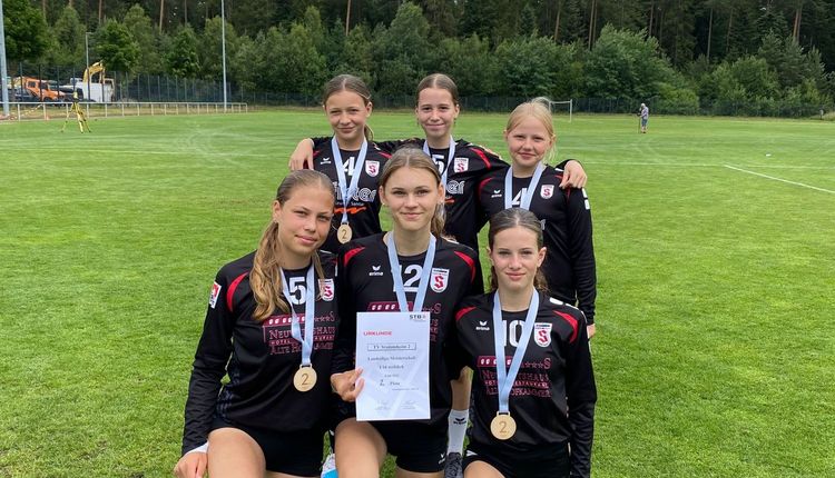 Frauen 2, U16w und U8