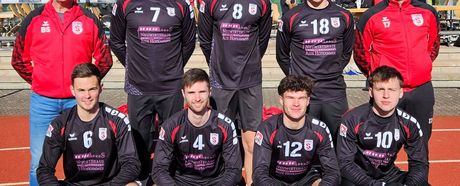 Am Feiertag gegen Oberndorf