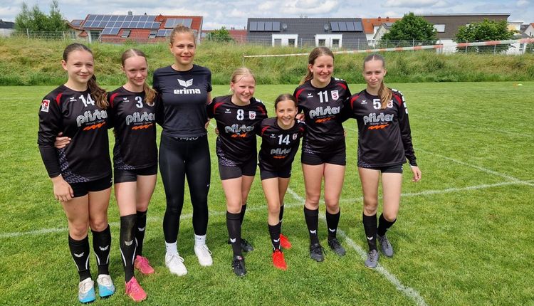 Weibliche Jugendteams und BZL-Damen im Einsatz