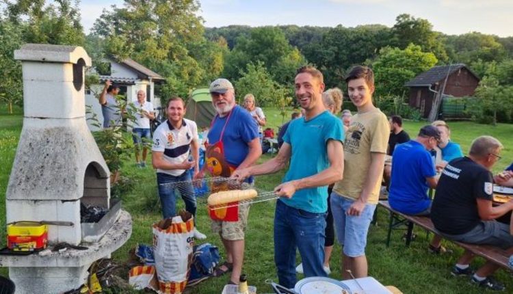 Tischtennisabteilung feiert Saionabschluss im Grünen