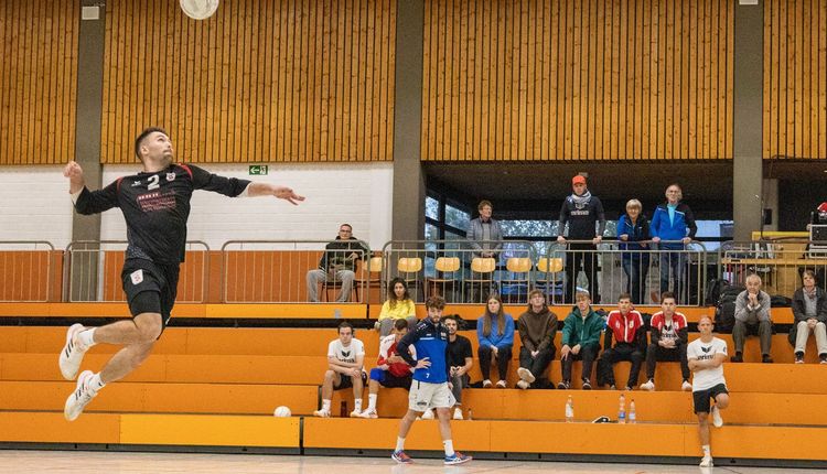 BL Männer starten mit 2:2 Punkten