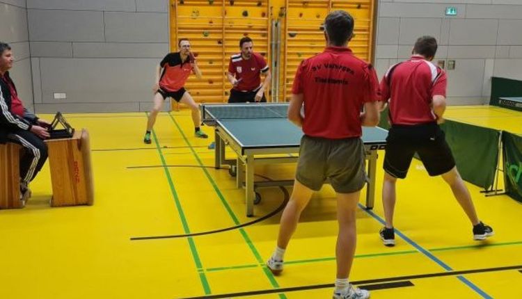 TT Herren II nur zu fünft: knappe Niederlage